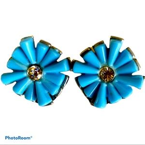 Vintage Blue Flower Clip On Earrings